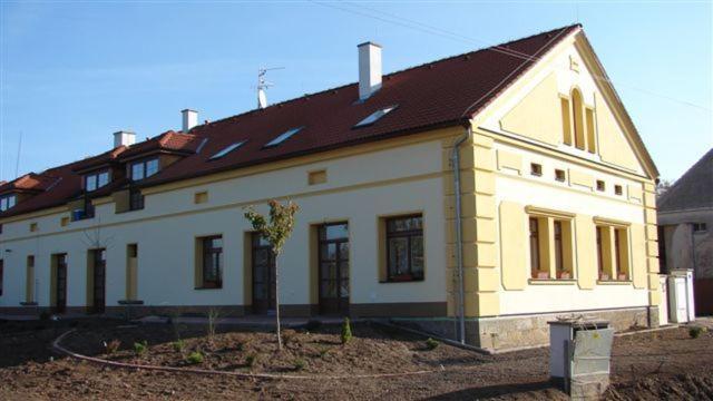 Pension Smetanuv statek Hradec Králové Exteriör bild