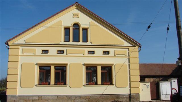 Pension Smetanuv statek Hradec Králové Exteriör bild