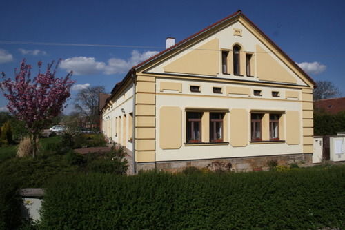 Pension Smetanuv statek Hradec Králové Exteriör bild